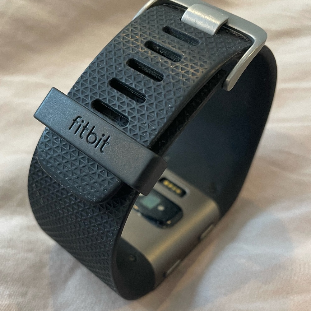 Fitbit Surge - image 2
